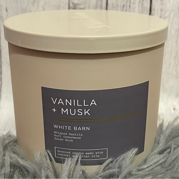 NEW Bath & Body Works VANILLA MUSK 3-Wick
Candle 14.5oz White Barn Rare HTF - Picture 1 of 5